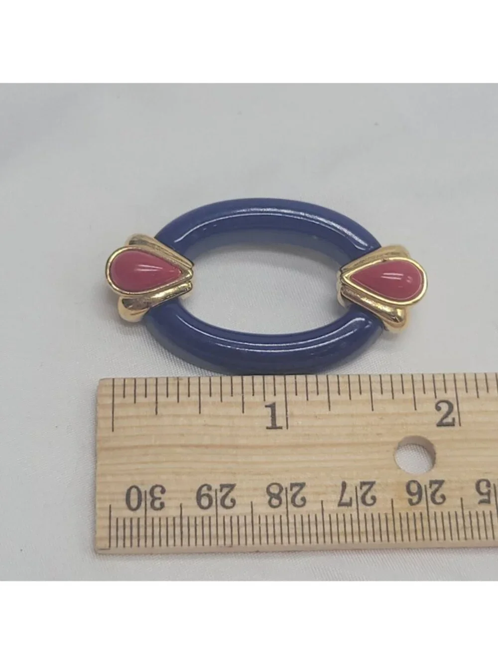 Vintage Gold & Blue Oval Brooch With Red Tear-Drop Accents Retro Pin Style 2"×1" - Picture 10 of 11